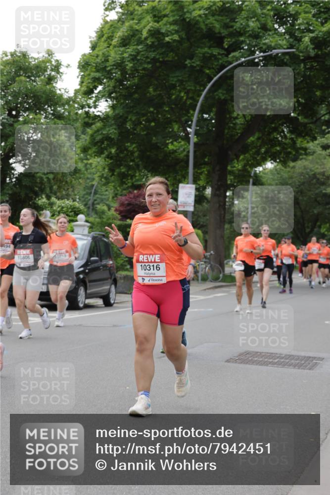 15.06.2025 - REWE Women's Run Jannik Wohlers http://msf.ph/oto/7942451 15.06.2025 08:28:39 Laufen 10316 meine-sportfotos.de