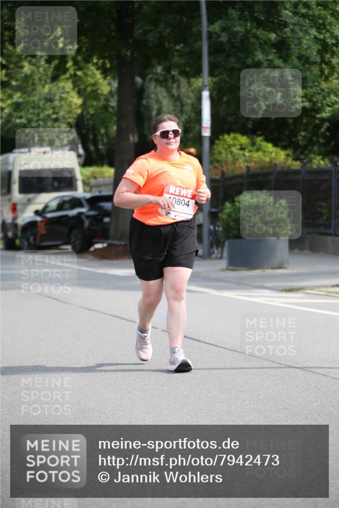 15.06.2025 - REWE Women's Run Jannik Wohlers http://msf.ph/oto/7942473 15.06.2025 10:00:29 Laufen 0804 meine-sportfotos.de