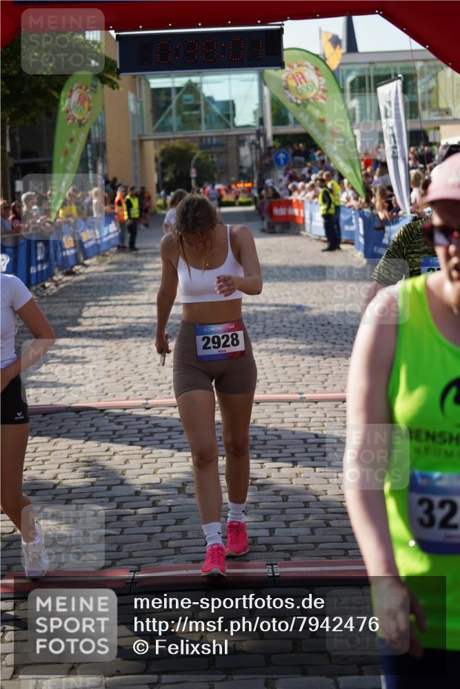 13.06.2025 - Holstenköstenlauf Felixshl http://msf.ph/oto/7942476 13.06.2025 18:08:03 Laufen 2335, 2922, 2928, 3243, 3747 meine-sportfotos.de