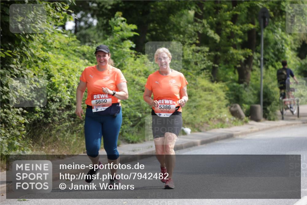 15.06.2025 - REWE Women's Run Jannik Wohlers http://msf.ph/oto/7942482 15.06.2025 10:15:56 Laufen 5650, 5386 meine-sportfotos.de