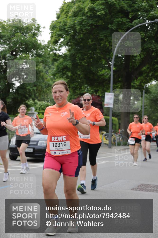 15.06.2025 - REWE Women's Run Jannik Wohlers http://msf.ph/oto/7942484 15.06.2025 08:28:39 Laufen 10713, 10316 meine-sportfotos.de