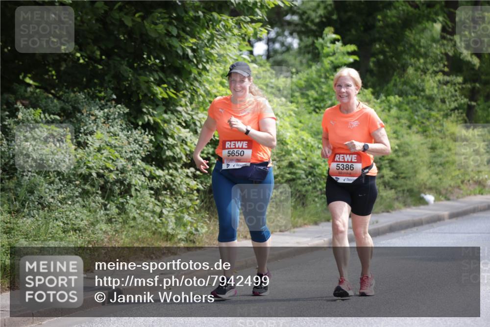 15.06.2025 - REWE Women's Run Jannik Wohlers http://msf.ph/oto/7942499 15.06.2025 10:15:57 Laufen 5650, 5386 meine-sportfotos.de