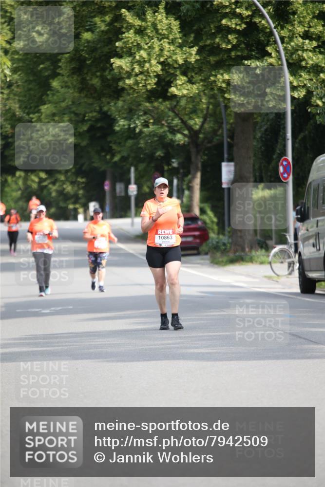 15.06.2025 - REWE Women's Run Jannik Wohlers http://msf.ph/oto/7942509 15.06.2025 10:00:35 Laufen 10863 meine-sportfotos.de