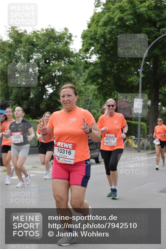 15.06.2025 - REWE Women's Run Jannik Wohlers http://msf.ph/oto/7942510 15.06.2025 08:28:39 Laufen 10806, 10316, 10774 meine-sportfotos.de