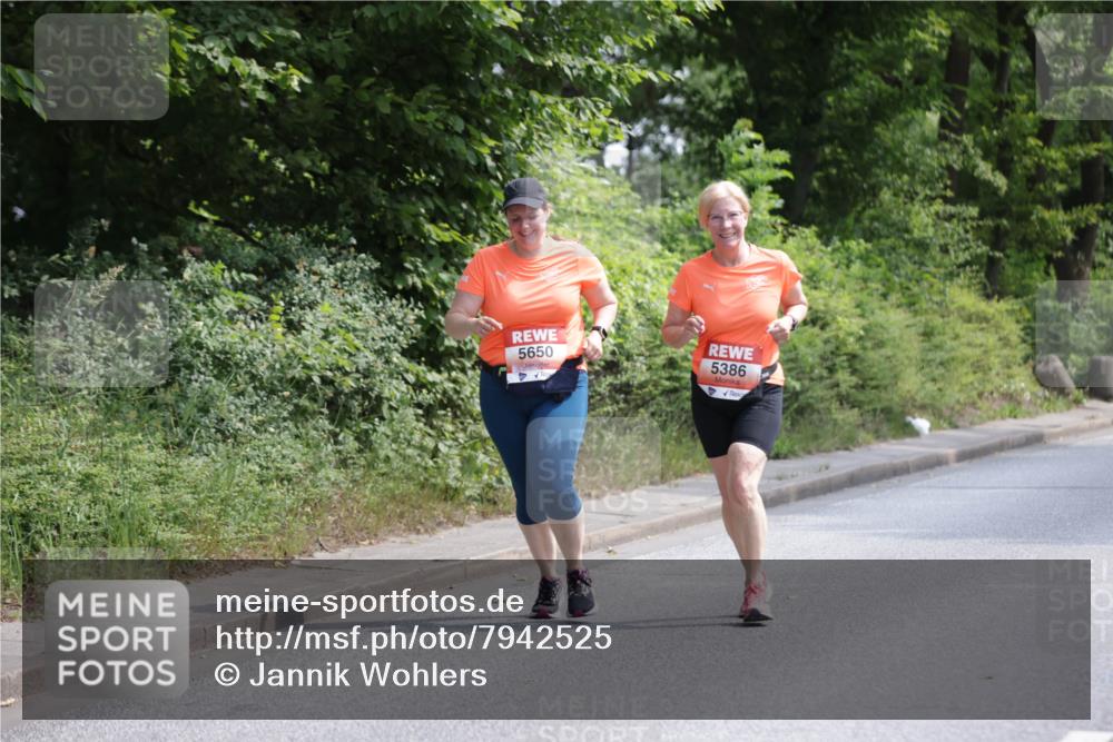 15.06.2025 - REWE Women's Run Jannik Wohlers http://msf.ph/oto/7942525 15.06.2025 10:15:57 Laufen 5650, 5386 meine-sportfotos.de