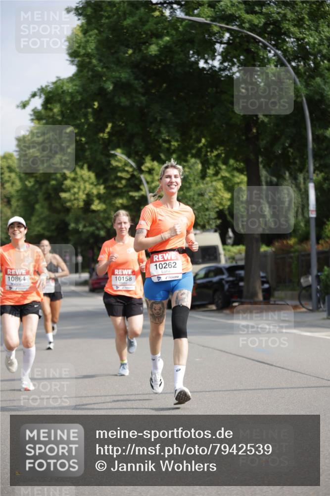 15.06.2025 - REWE Women's Run Jannik Wohlers http://msf.ph/oto/7942539 15.06.2025 08:46:45 Laufen 10864, 10158, 10262 meine-sportfotos.de