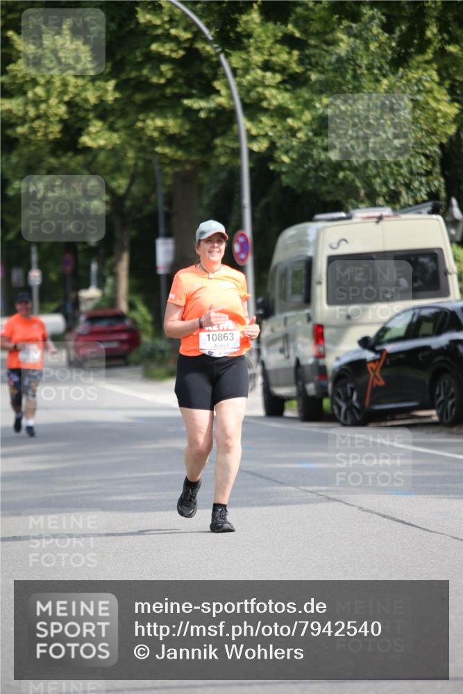 15.06.2025 - REWE Women's Run Jannik Wohlers http://msf.ph/oto/7942540 15.06.2025 10:00:40 Laufen 10863 meine-sportfotos.de