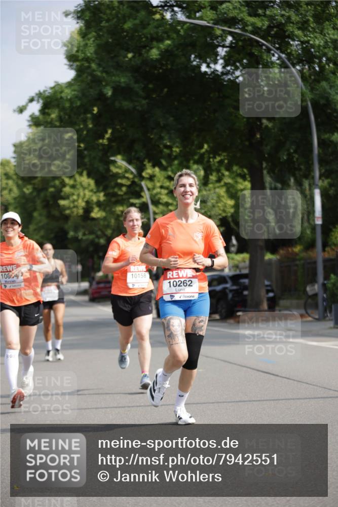 15.06.2025 - REWE Women's Run Jannik Wohlers http://msf.ph/oto/7942551 15.06.2025 08:46:45 Laufen 10854, 10158, 10262 meine-sportfotos.de