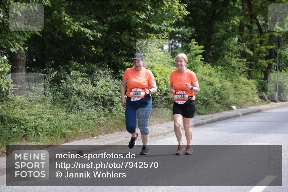 15.06.2025 - REWE Women's Run Jannik Wohlers http://msf.ph/oto/7942570 15.06.2025 10:15:57 Laufen 5650, 5386 meine-sportfotos.de