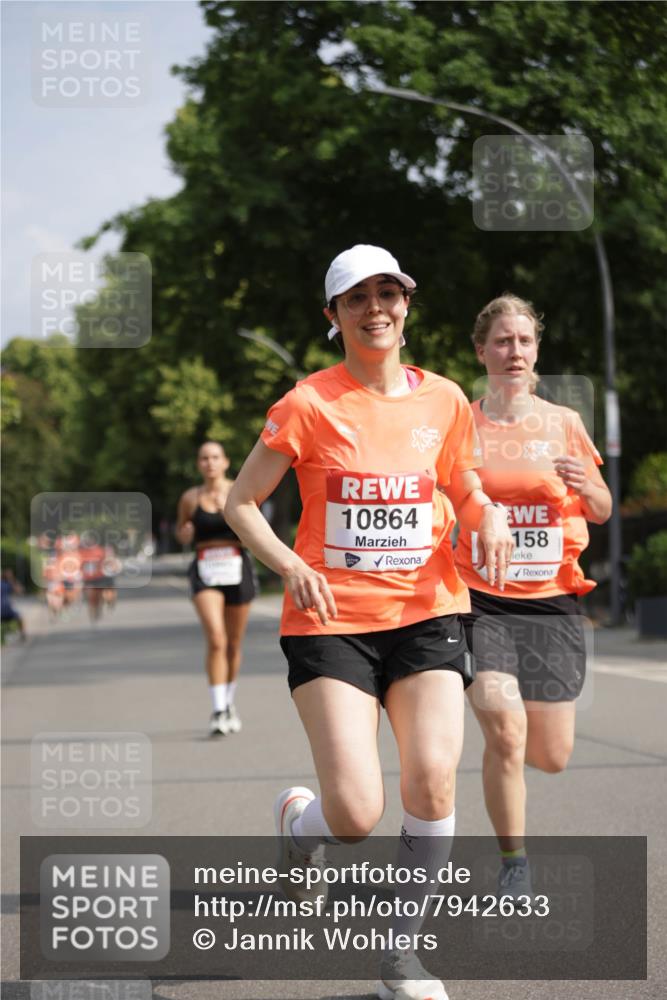 15.06.2025 - REWE Women's Run Jannik Wohlers http://msf.ph/oto/7942633 15.06.2025 08:46:47 Laufen 10864, 158 meine-sportfotos.de
