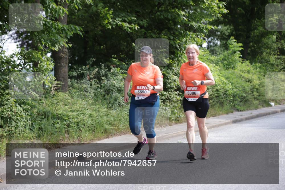 15.06.2025 - REWE Women's Run Jannik Wohlers http://msf.ph/oto/7942657 15.06.2025 10:15:58 Laufen 5650, 5386 meine-sportfotos.de