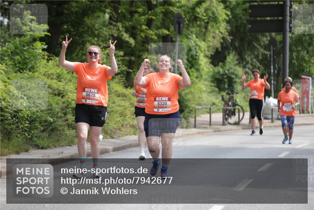 15.06.2025 - REWE Women's Run Jannik Wohlers http://msf.ph/oto/7942677 15.06.2025 10:16:08 Laufen 5675, 5168, 5320, 10333 meine-sportfotos.de