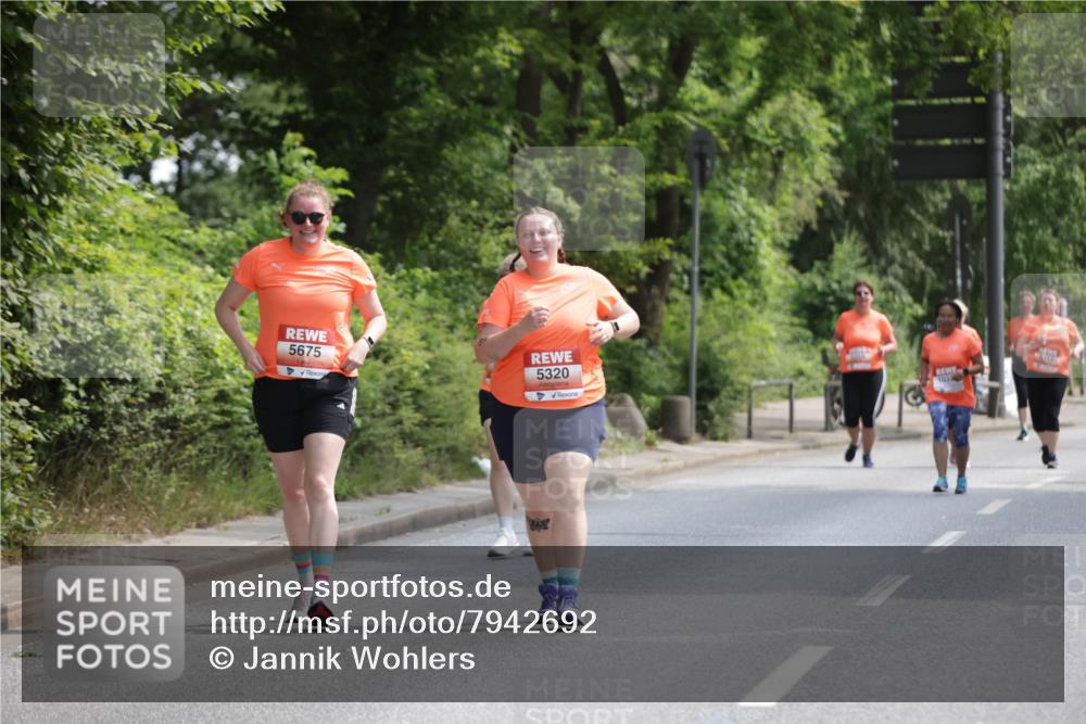 15.06.2025 - REWE Women's Run Jannik Wohlers http://msf.ph/oto/7942692 15.06.2025 10:16:10 Laufen 5675, 5320 meine-sportfotos.de