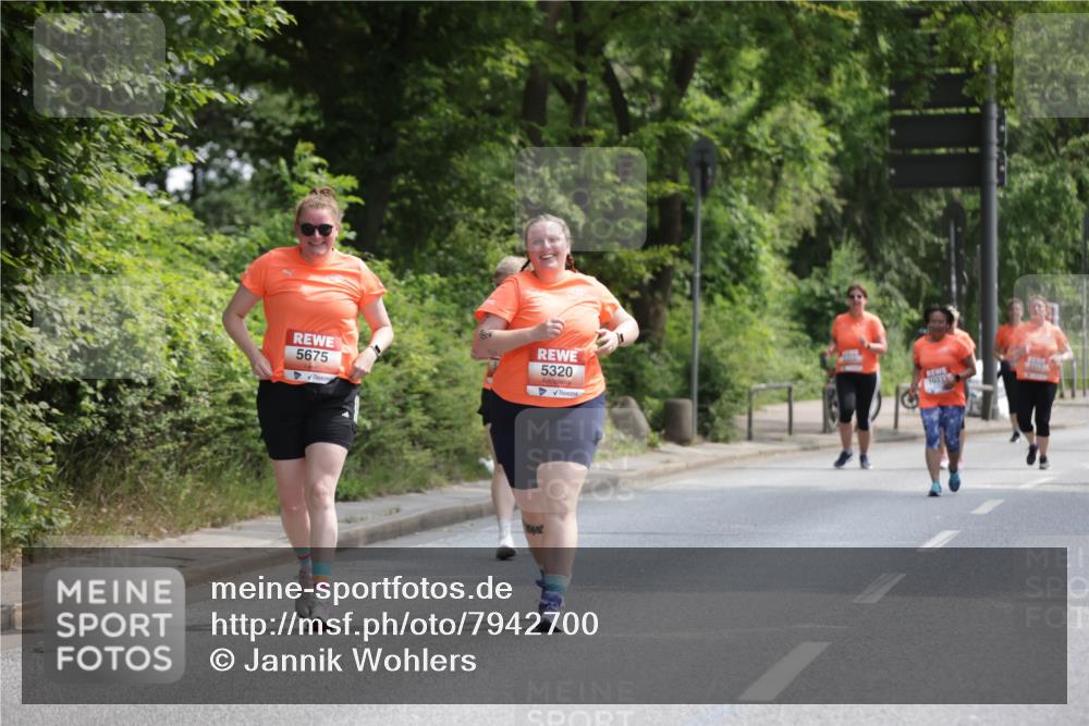 15.06.2025 - REWE Women's Run Jannik Wohlers http://msf.ph/oto/7942700 15.06.2025 10:16:11 Laufen 5675, 5320, 10332 meine-sportfotos.de