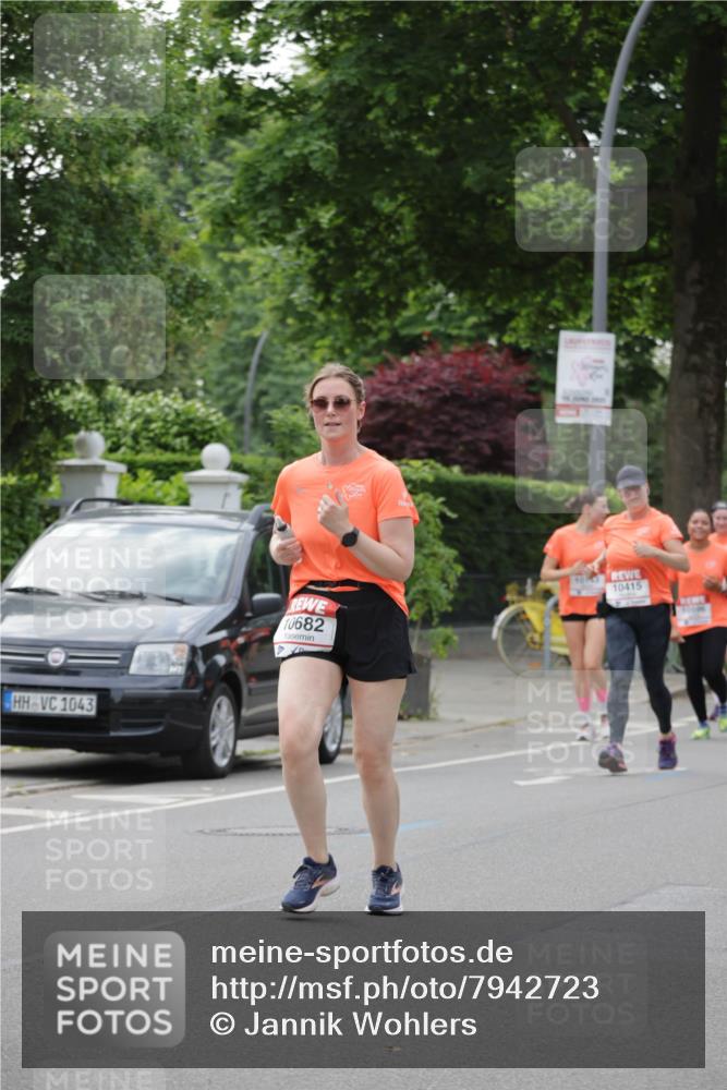 15.06.2025 - REWE Women's Run Jannik Wohlers http://msf.ph/oto/7942723 15.06.2025 08:28:43 Laufen 1043, 10682, 10415 meine-sportfotos.de