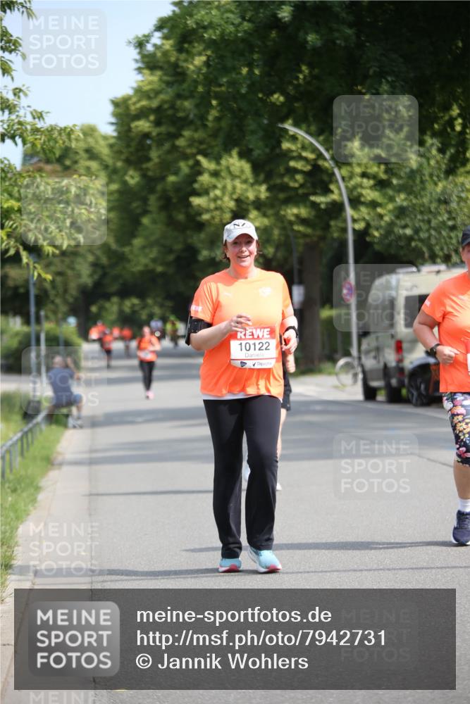 15.06.2025 - REWE Women's Run Jannik Wohlers http://msf.ph/oto/7942731 15.06.2025 10:00:55 Laufen 10122 meine-sportfotos.de