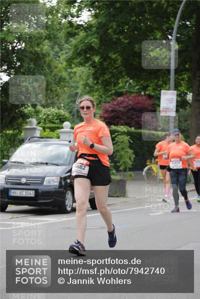 15.06.2025 - REWE Women's Run Jannik Wohlers http://msf.ph/oto/7942740 15.06.2025 08:28:44 Laufen 1043, 10682, 10415 meine-sportfotos.de
