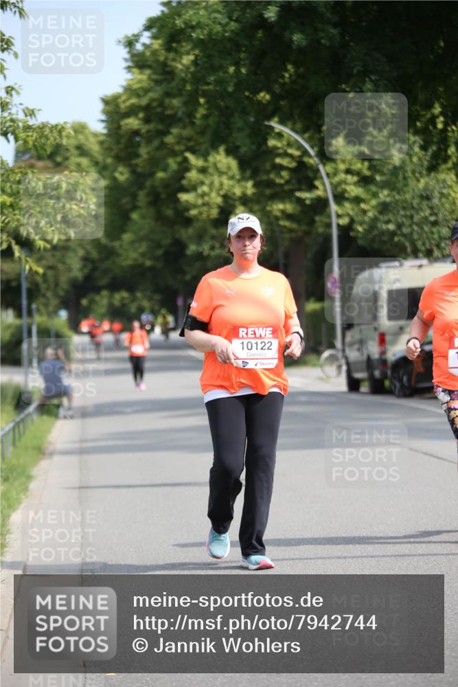 15.06.2025 - REWE Women's Run Jannik Wohlers http://msf.ph/oto/7942744 15.06.2025 10:00:56 Laufen 10122 meine-sportfotos.de