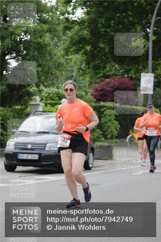 15.06.2025 - REWE Women's Run Jannik Wohlers http://msf.ph/oto/7942749 15.06.2025 08:28:44 Laufen 1043, 10682, 10415 meine-sportfotos.de