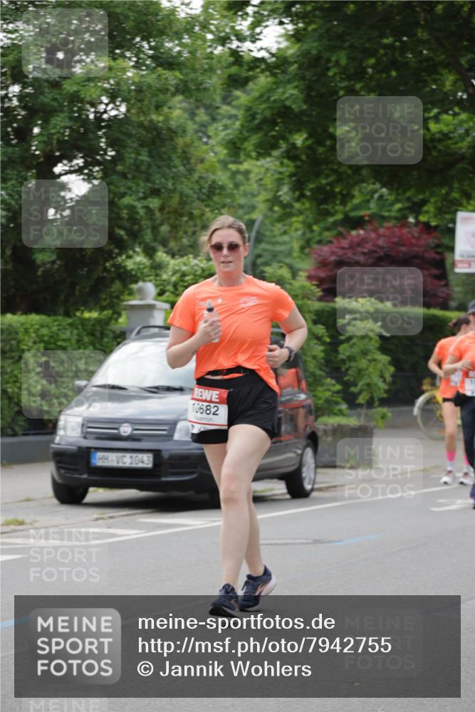 15.06.2025 - REWE Women's Run Jannik Wohlers http://msf.ph/oto/7942755 15.06.2025 08:28:44 Laufen 1043, 10682 meine-sportfotos.de