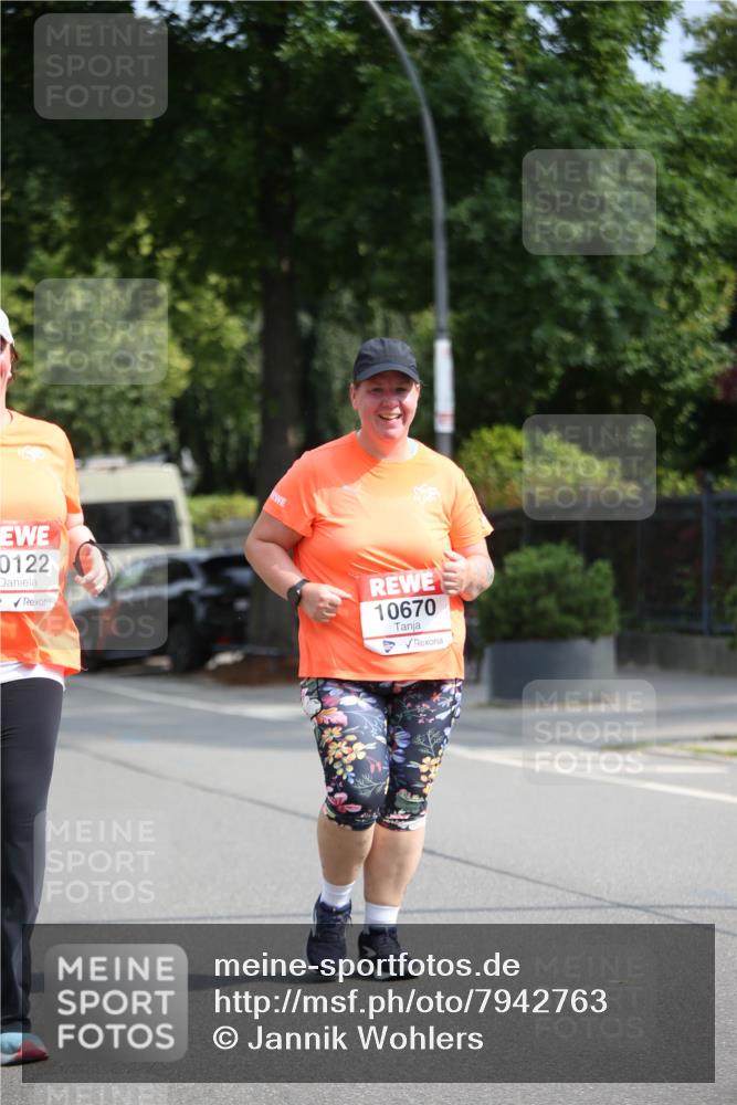 15.06.2025 - REWE Women's Run Jannik Wohlers http://msf.ph/oto/7942763 15.06.2025 10:00:57 Laufen 0122, 10670 meine-sportfotos.de