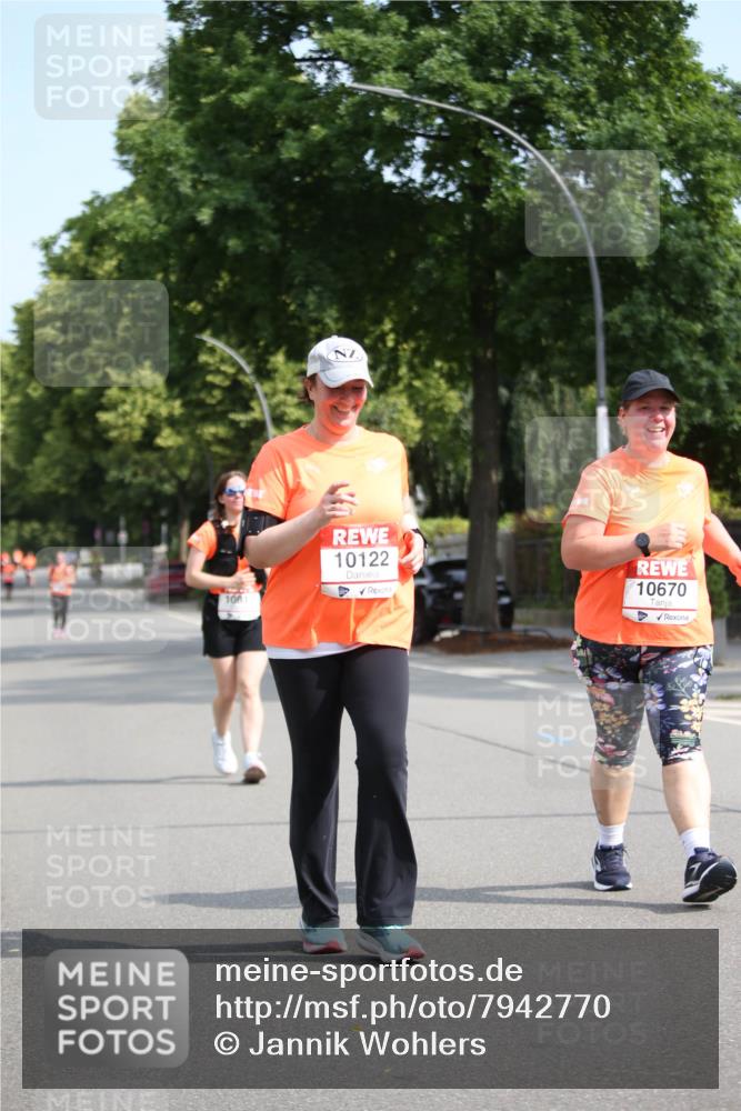 15.06.2025 - REWE Women's Run Jannik Wohlers http://msf.ph/oto/7942770 15.06.2025 10:00:58 Laufen 106, 10122, 10670 meine-sportfotos.de