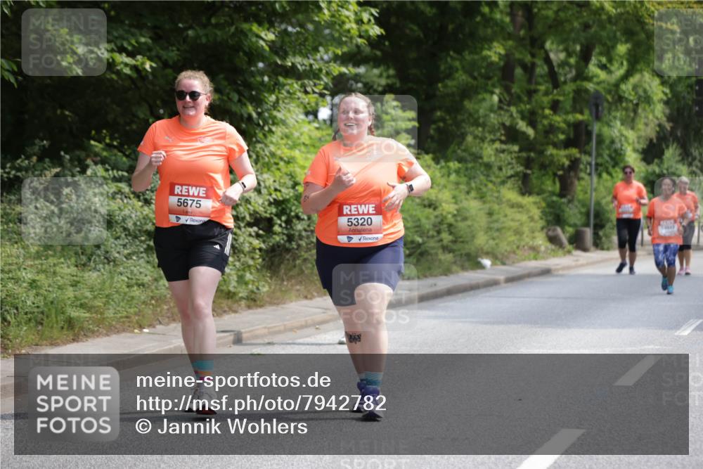 15.06.2025 - REWE Women's Run Jannik Wohlers http://msf.ph/oto/7942782 15.06.2025 10:16:14 Laufen 5675, 5320 meine-sportfotos.de