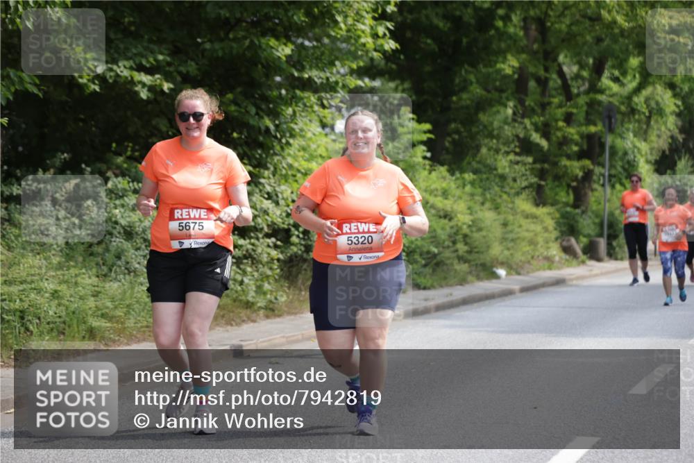 15.06.2025 - REWE Women's Run Jannik Wohlers http://msf.ph/oto/7942819 15.06.2025 10:16:14 Laufen 5675, 5320 meine-sportfotos.de