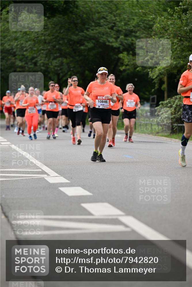 15.06.2025 - REWE Women's Run Dr. Thomas Lammeyer http://msf.ph/oto/7942820 15.06.2025 09:21:49 Laufen 10846 meine-sportfotos.de