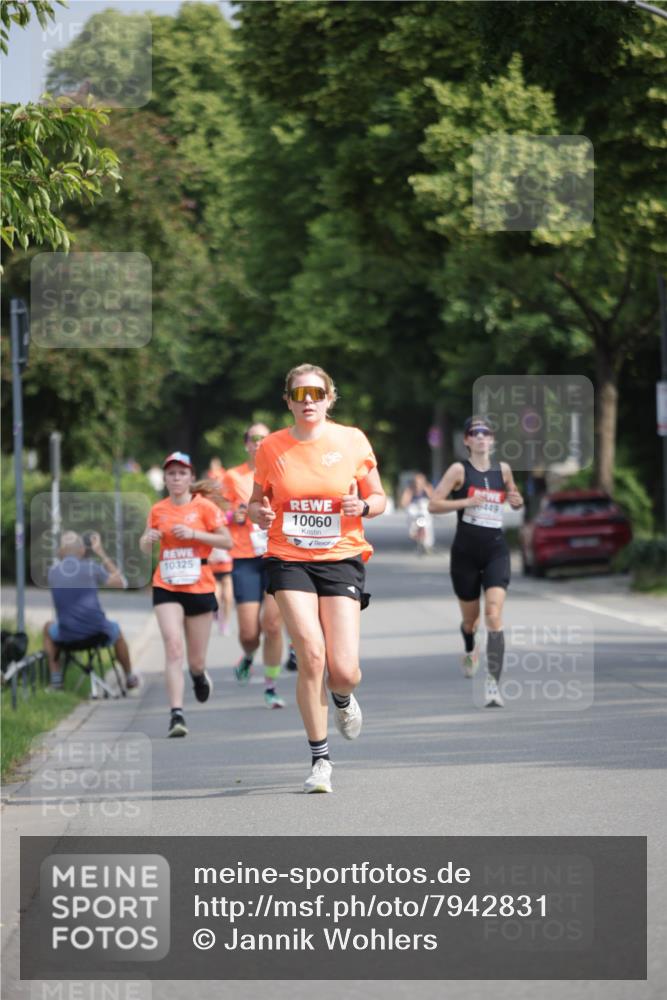 15.06.2025 - REWE Women's Run Jannik Wohlers http://msf.ph/oto/7942831 15.06.2025 08:46:55 Laufen 10060, 10325, 449 meine-sportfotos.de