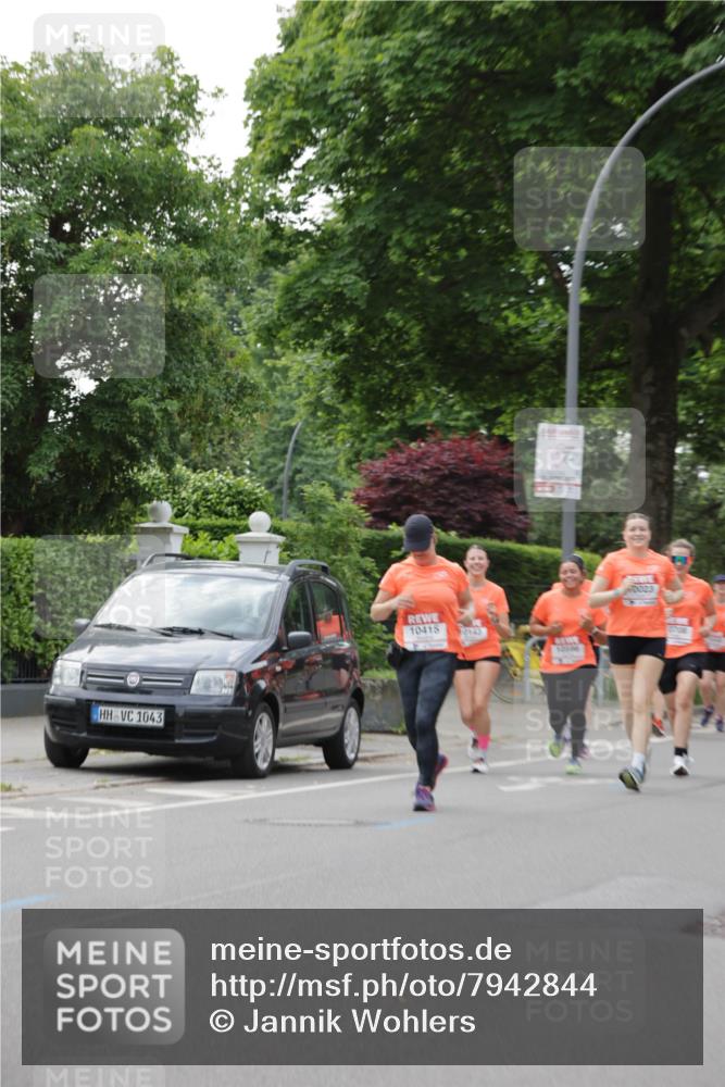 15.06.2025 - REWE Women's Run Jannik Wohlers http://msf.ph/oto/7942844 15.06.2025 08:28:45 Laufen 1043, 10415 meine-sportfotos.de