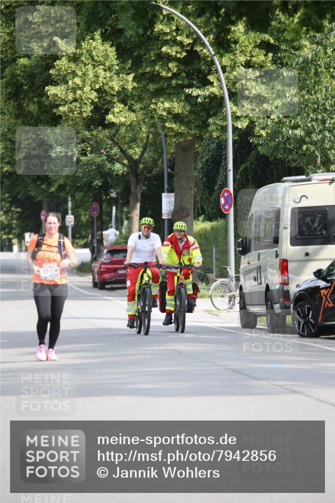 15.06.2025 - REWE Women's Run Jannik Wohlers http://msf.ph/oto/7942856 15.06.2025 10:01:07 Laufen  meine-sportfotos.de