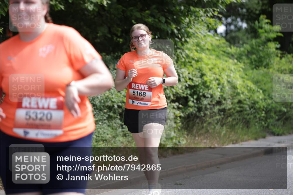15.06.2025 - REWE Women's Run Jannik Wohlers http://msf.ph/oto/7942865 15.06.2025 10:16:16 Laufen 5320, 5168 meine-sportfotos.de