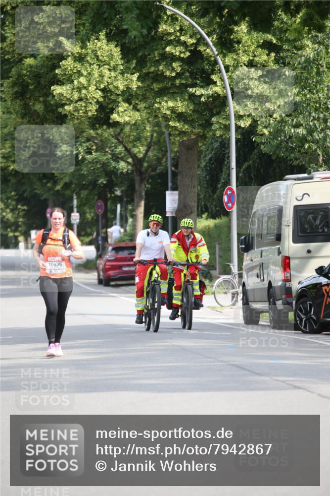 15.06.2025 - REWE Women's Run Jannik Wohlers http://msf.ph/oto/7942867 15.06.2025 10:01:07 Laufen 10636 meine-sportfotos.de