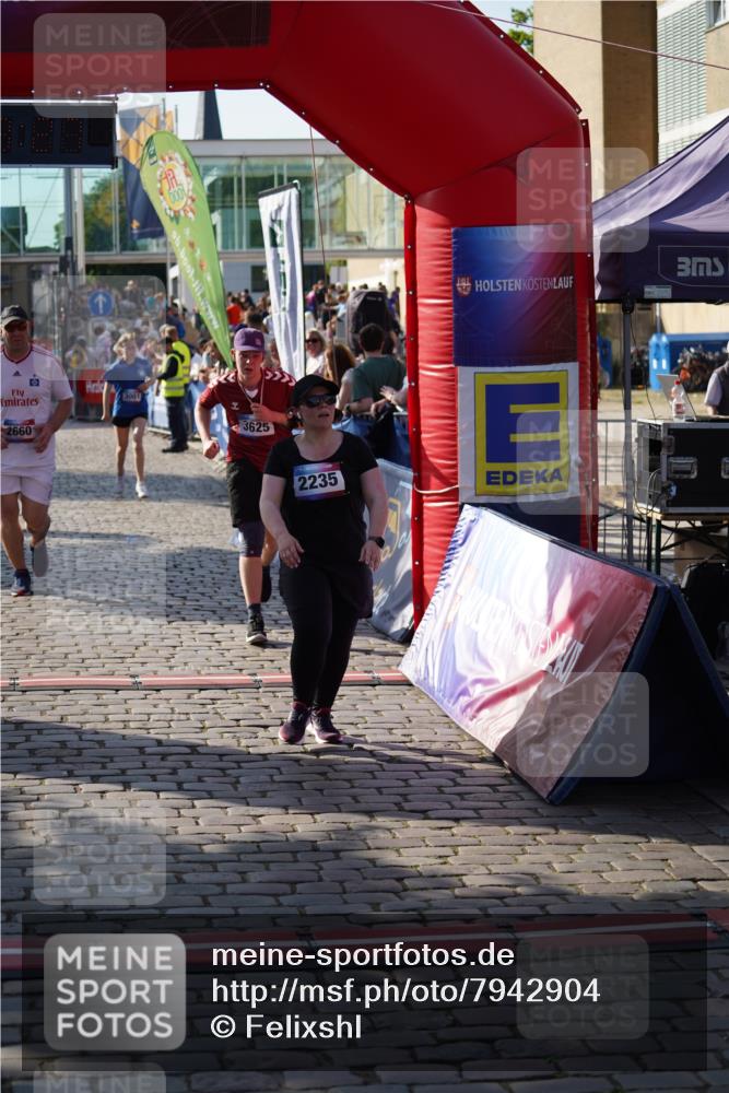 13.06.2025 - Holstenköstenlauf Felixshl http://msf.ph/oto/7942904 13.06.2025 18:08:28 Laufen 2660, 3001, 3028, 3625 meine-sportfotos.de