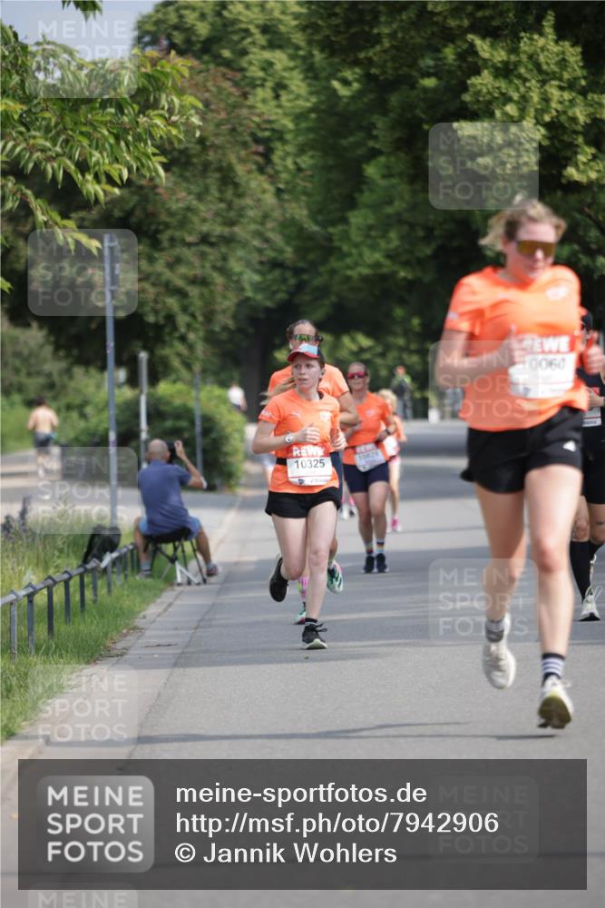 15.06.2025 - REWE Women's Run Jannik Wohlers http://msf.ph/oto/7942906 15.06.2025 08:46:56 Laufen 10325, 0060 meine-sportfotos.de
