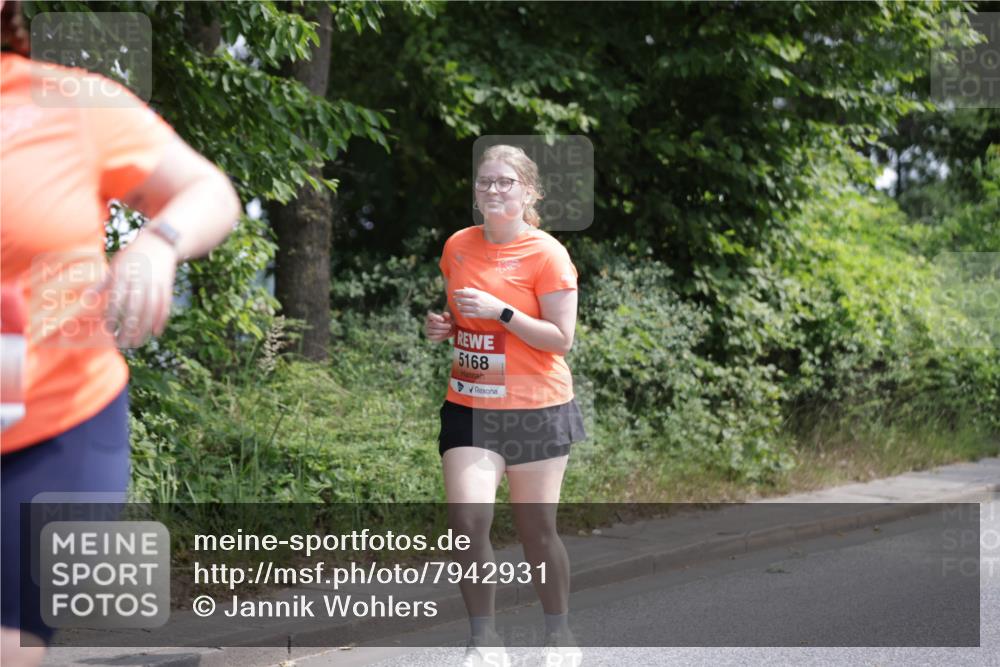 15.06.2025 - REWE Women's Run Jannik Wohlers http://msf.ph/oto/7942931 15.06.2025 10:16:17 Laufen 5168 meine-sportfotos.de