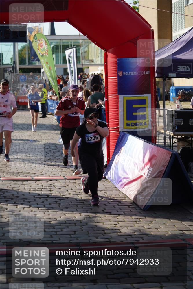13.06.2025 - Holstenköstenlauf Felixshl http://msf.ph/oto/7942933 13.06.2025 18:08:29 Laufen 2660, 3001, 3028, 3625 meine-sportfotos.de