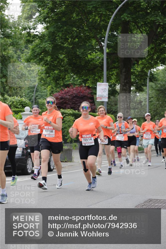 15.06.2025 - REWE Women's Run Jannik Wohlers http://msf.ph/oto/7942936 15.06.2025 08:28:49 Laufen 03, 10708, 10514, 2025, 10613, 10810 meine-sportfotos.de