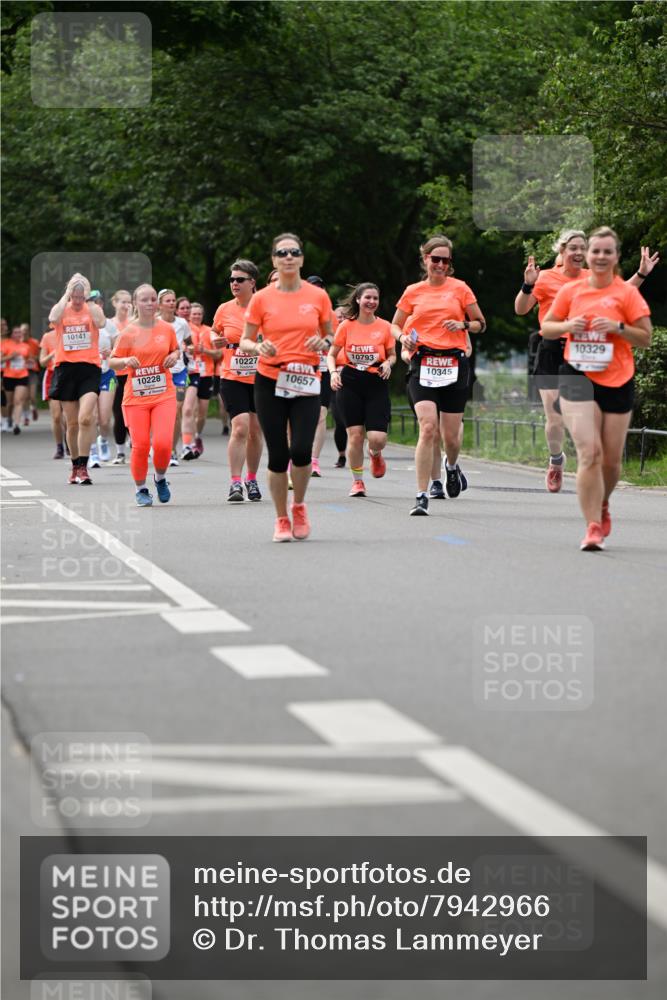 15.06.2025 - REWE Women's Run Dr. Thomas Lammeyer http://msf.ph/oto/7942966 15.06.2025 09:21:52 Laufen 10329, 10227, 10345, 10657 meine-sportfotos.de
