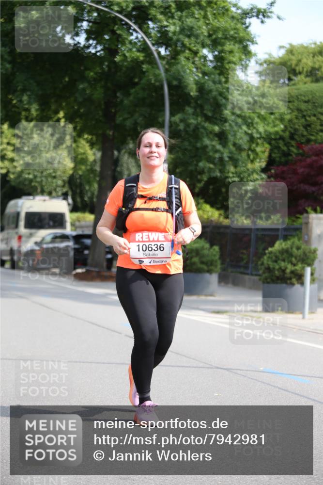 15.06.2025 - REWE Women's Run Jannik Wohlers http://msf.ph/oto/7942981 15.06.2025 10:01:19 Laufen 10636 meine-sportfotos.de