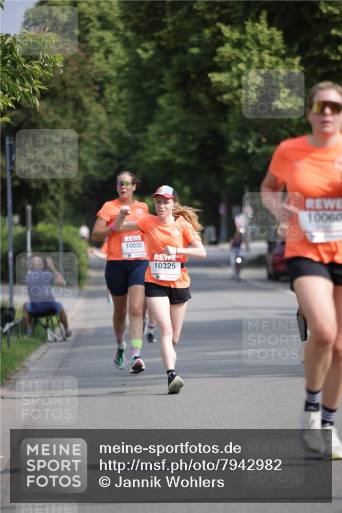 15.06.2025 - REWE Women's Run Jannik Wohlers http://msf.ph/oto/7942982 15.06.2025 08:46:57 Laufen 10030, 10325 meine-sportfotos.de