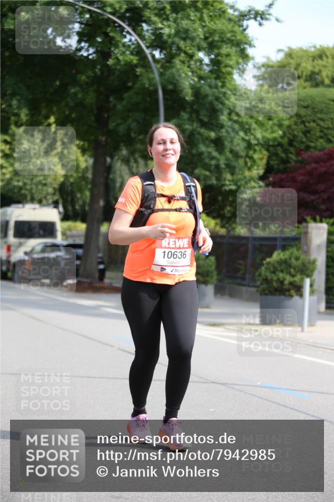 15.06.2025 - REWE Women's Run Jannik Wohlers http://msf.ph/oto/7942985 15.06.2025 10:01:20 Laufen 10636 meine-sportfotos.de