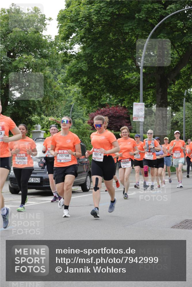 15.06.2025 - REWE Women's Run Jannik Wohlers http://msf.ph/oto/7942999 15.06.2025 08:28:49 Laufen 3, 10596, 1043, 10, 10708, 10514, 10260, 15, 2025, 10613, 242, 10810 meine-sportfotos.de