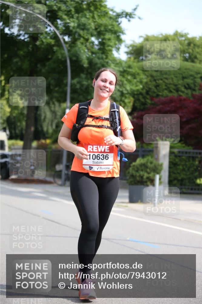 15.06.2025 - REWE Women's Run Jannik Wohlers http://msf.ph/oto/7943012 15.06.2025 10:01:20 Laufen 10636 meine-sportfotos.de