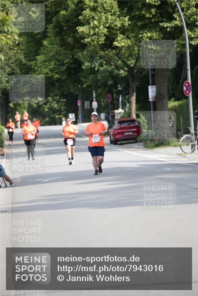 15.06.2025 - REWE Women's Run Jannik Wohlers http://msf.ph/oto/7943016 15.06.2025 10:01:27 Laufen 240 meine-sportfotos.de