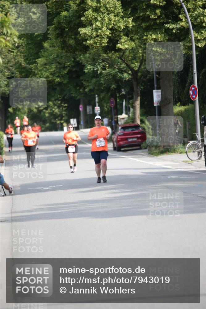 15.06.2025 - REWE Women's Run Jannik Wohlers http://msf.ph/oto/7943019 15.06.2025 10:01:27 Laufen 10660 meine-sportfotos.de