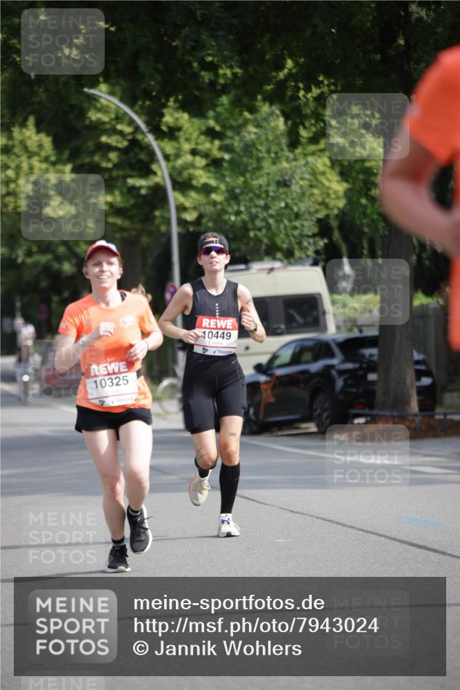 15.06.2025 - REWE Women's Run Jannik Wohlers http://msf.ph/oto/7943024 15.06.2025 08:46:59 Laufen 10449, 10325 meine-sportfotos.de