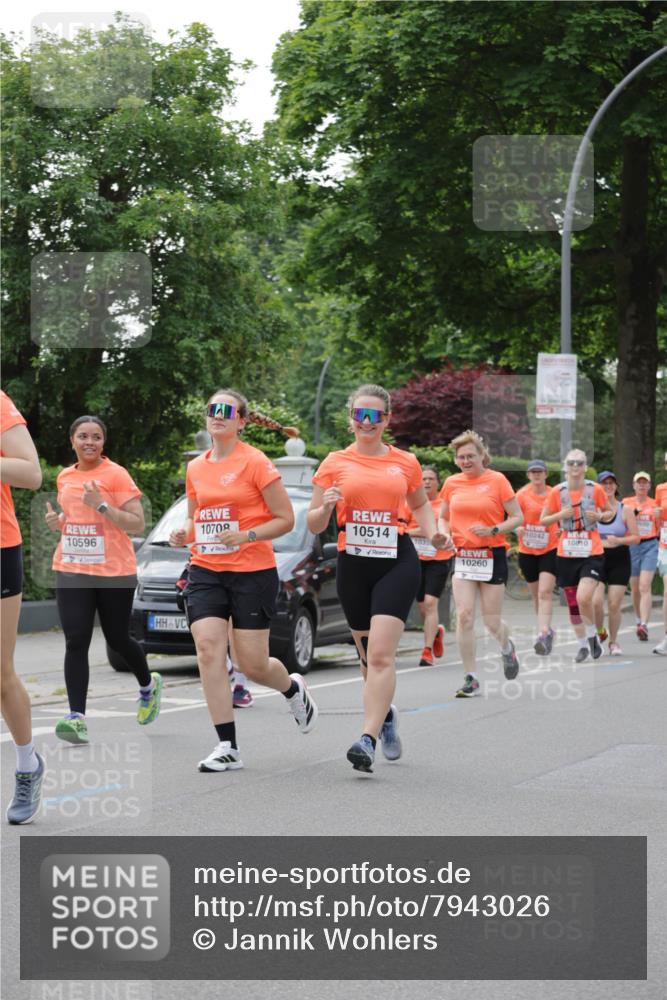 15.06.2025 - REWE Women's Run Jannik Wohlers http://msf.ph/oto/7943026 15.06.2025 08:28:50 Laufen 500, 10242, 10810, 1035, 10260, 10596, 10708, 10514 meine-sportfotos.de