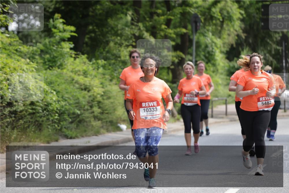 15.06.2025 - REWE Women's Run Jannik Wohlers http://msf.ph/oto/7943041 15.06.2025 10:16:19 Laufen 10333, 5309, 5482 meine-sportfotos.de